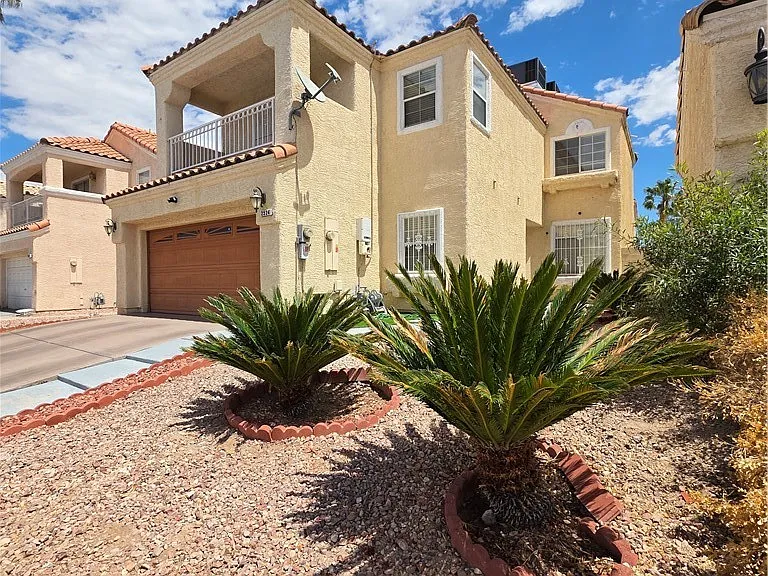 2524 Silver Shadow Dr — Photo 3