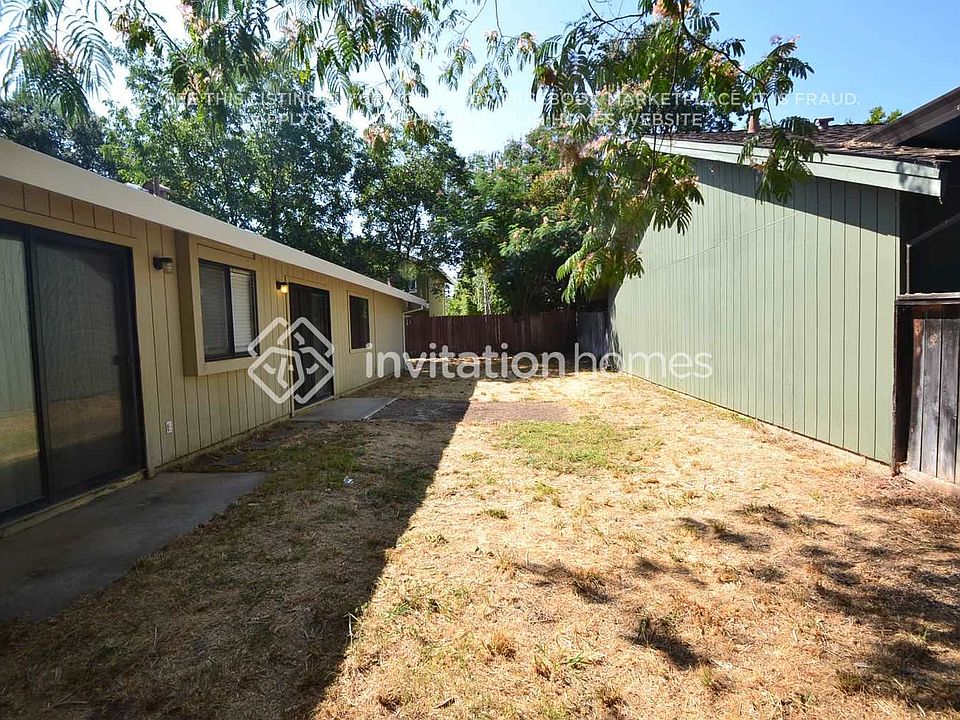2nd image of 6924 Verdure Way