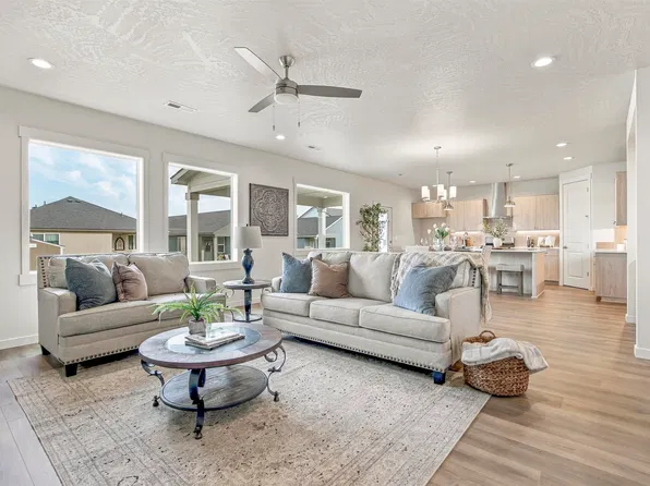 3592 Morningside Pkwy, Richland, WA 99352