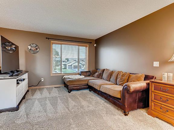 7313 Lander Avenue NE Otsego-004-021-Living Room-MLS_Size