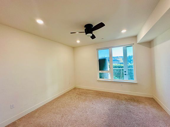 5th image of 5951 Sunstone Dr #201