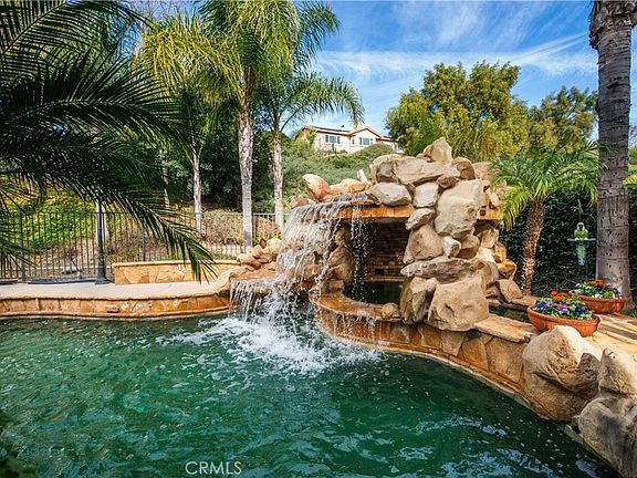 5th image of 26231 Beecher Ln