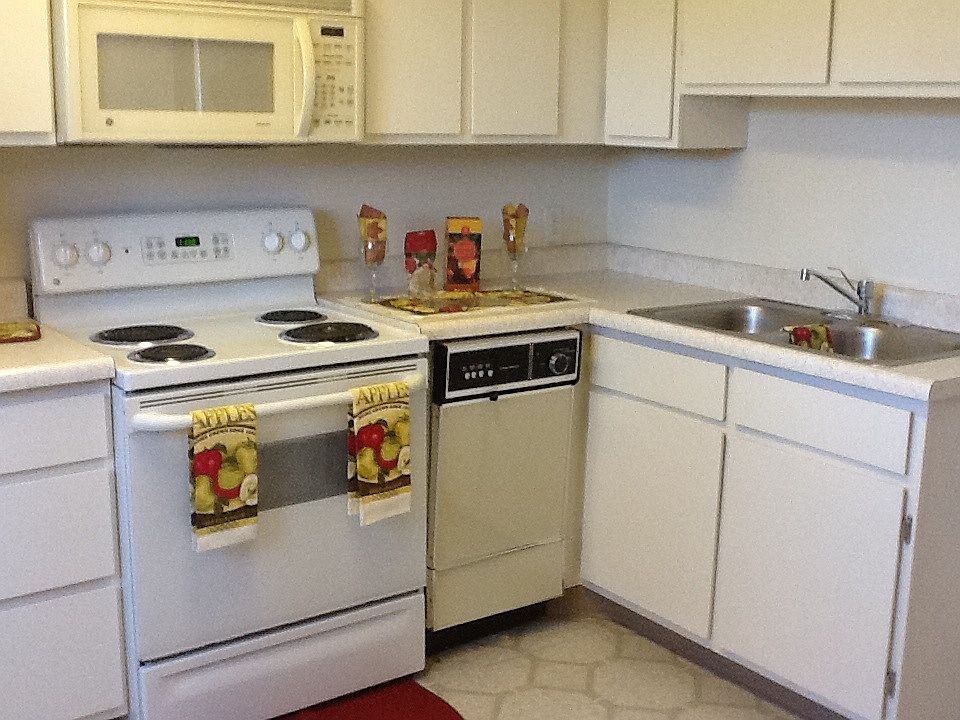 2nd image of 1816 Cooper Foster Park Rd W APT 101