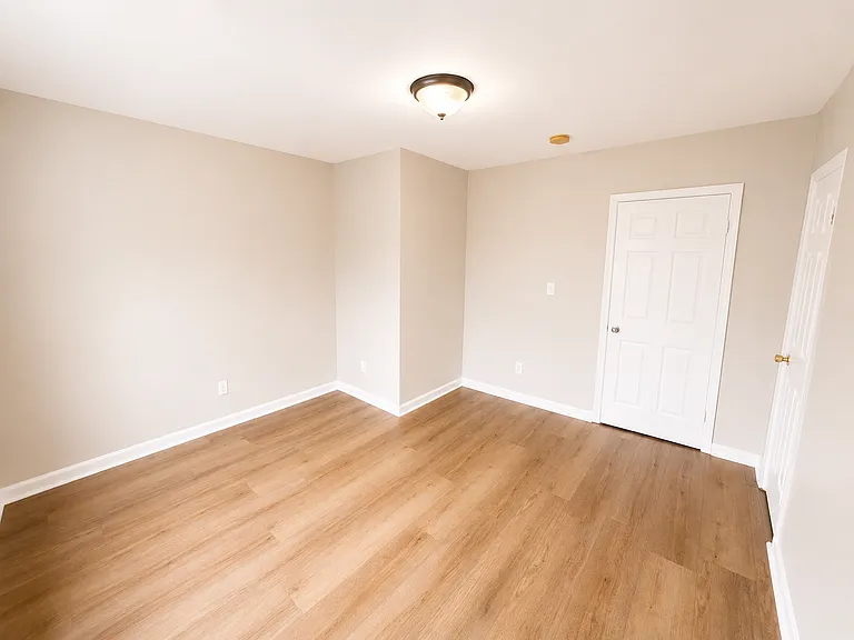 205 Peshine Ave #3 — Photo 6