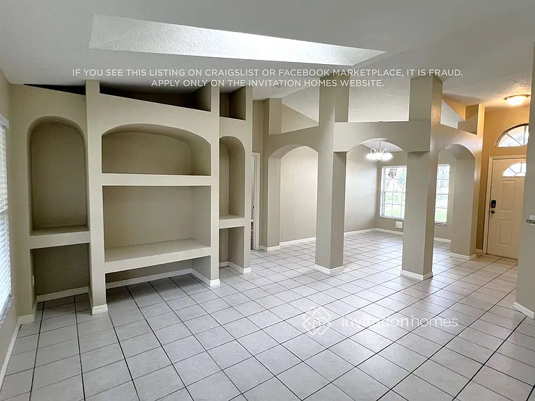 2465 SW Lafayette St — Photo 4