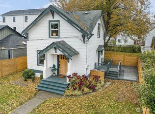 3915 SW Hinds St, Seattle, WA 98116