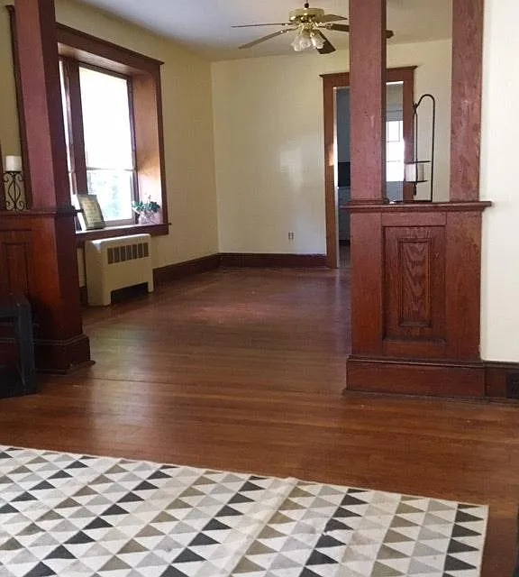 1 bed, 1050 sqft, $1,300 — Photo 4