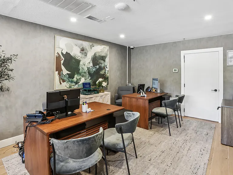4550 Cherry Creek — Photo 48