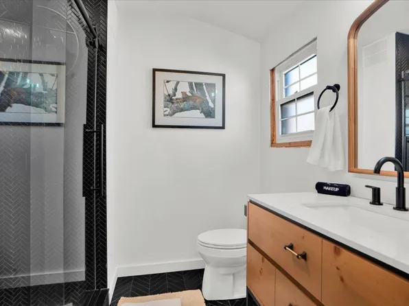 305 Sherman Avenue image 6 of 48