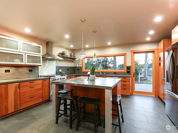 5th image of 1211 Windward Way