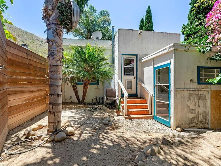 317 El Medio St — Photo 9