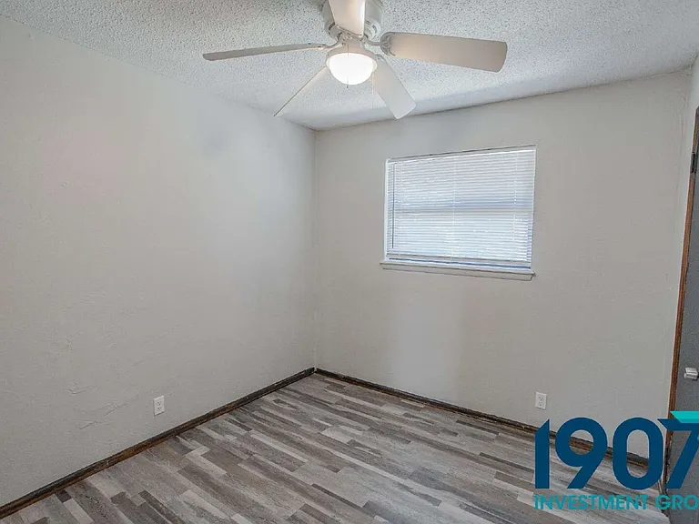608 N Janeway Ave — Photo 14