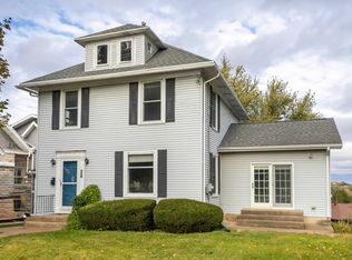 408 S Grandview Ave, Dubuque, IA 52003