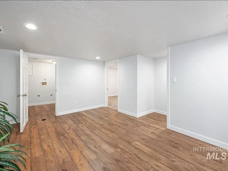 1704 Blaine St #B — Photo 4