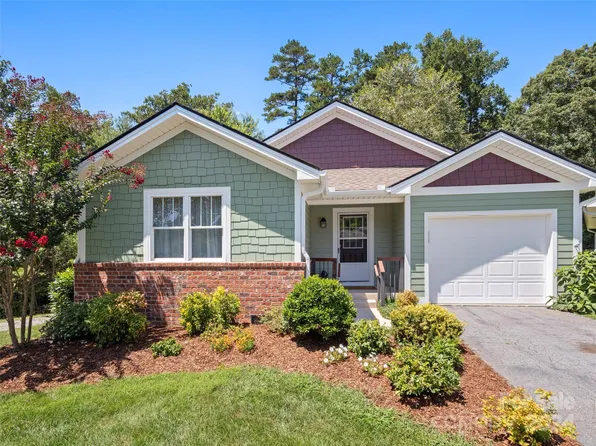 119 Little Fox Ln, Fletcher, NC 28732