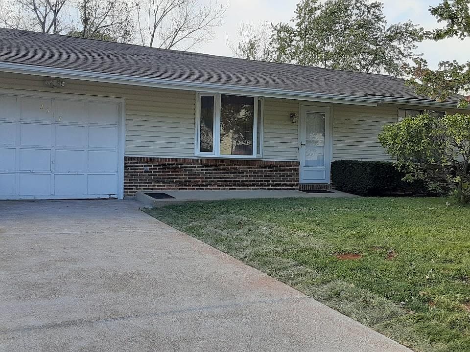 1st image of 2517 Braintree Dr