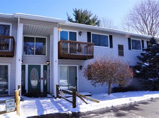 682 W Middle St APT 8, Chelsea, MI 48118