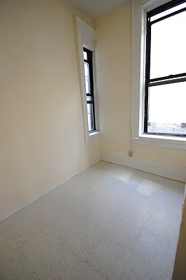 Rented by Bold New York | media 27