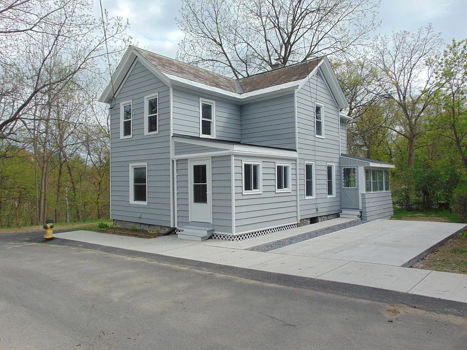 1st image of 6 Harrison Pl