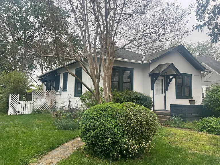 123 Observatory Ave — Photo 2