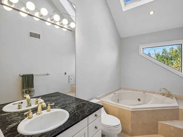 8 Duckwood Ln — Photo 28