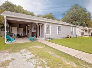 609 Lynch St, Gainesville, TX 76240