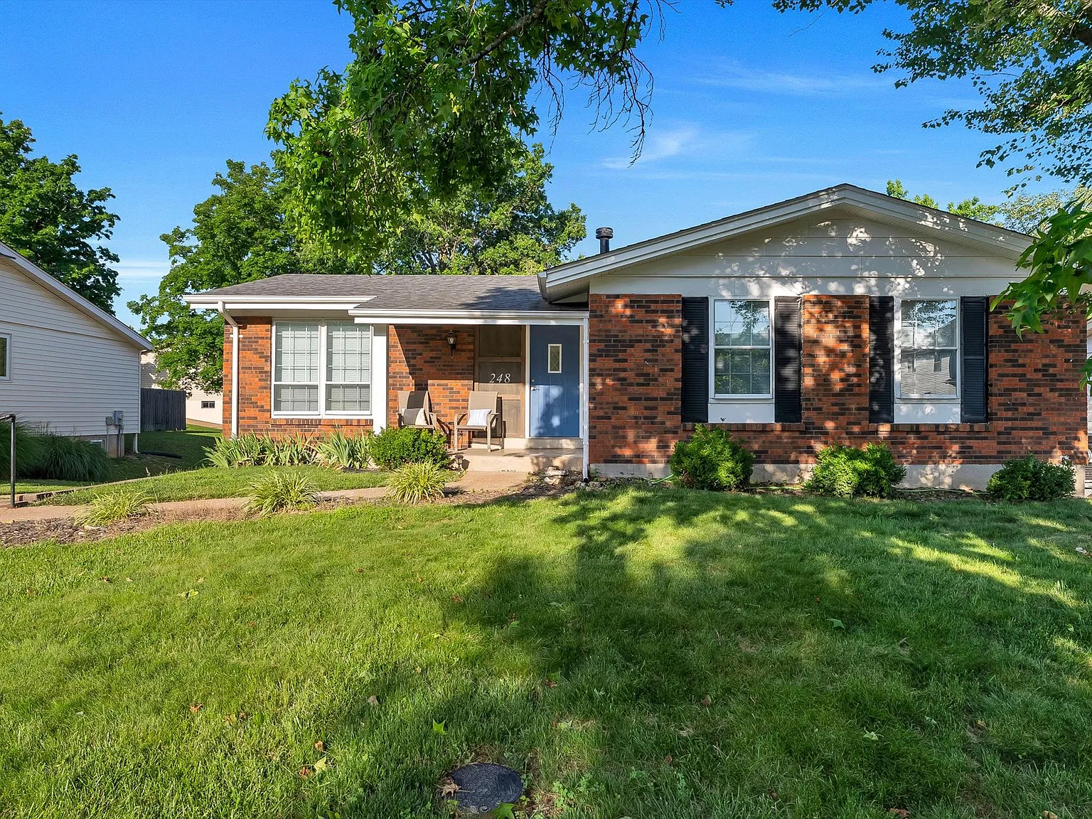 3 bed, 1571 sqft, $2,400 — Photo 1
