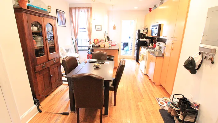 Rented by True Real Estate Group | media 4