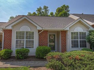 6910 Black Walnut Ct, Roanoke, VA 24019