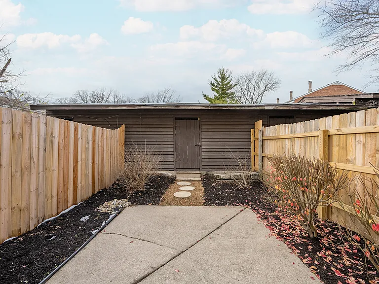 Indian Creek Apartments and Townhomes — Photo 145