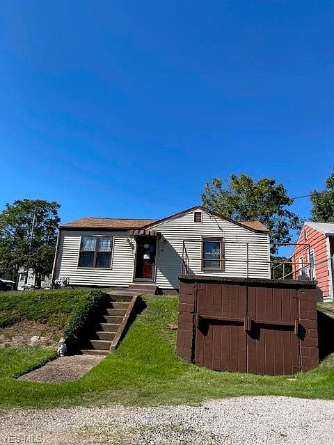 1st image of 814 Grandview St