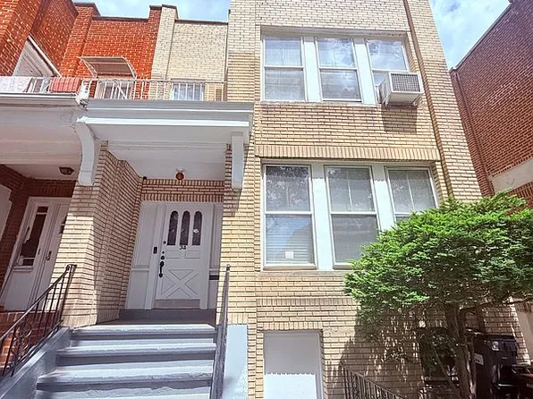 34 Clara St, Brooklyn, NY 11218