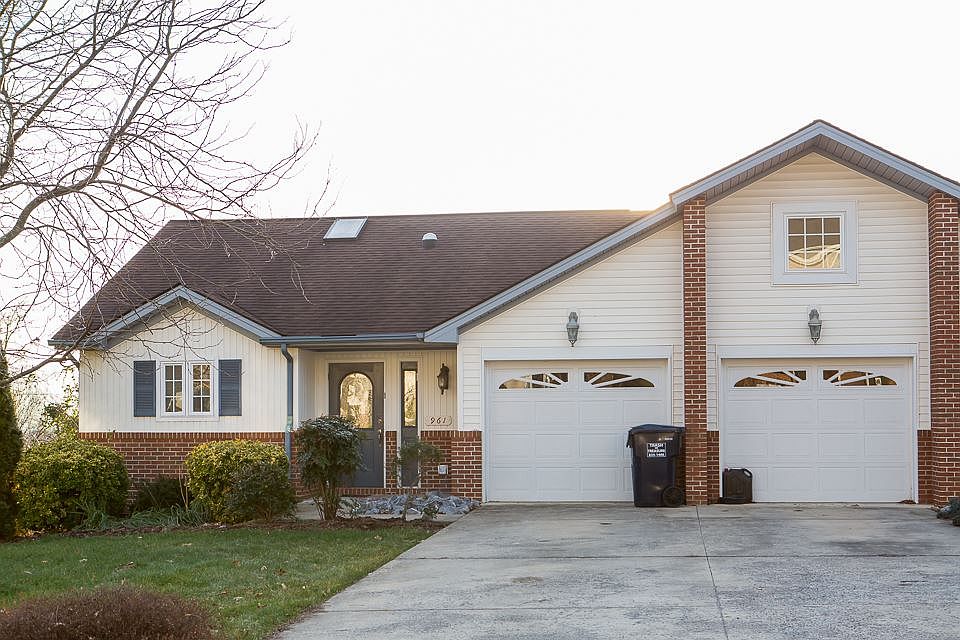 1st image of 961 Sherwood Ct
