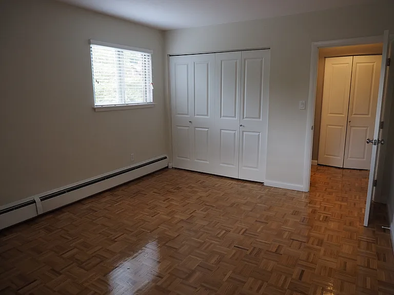 10 Longwood Dr #10 — Photo 10
