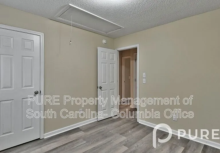 321 Downs Dr — Photo 43