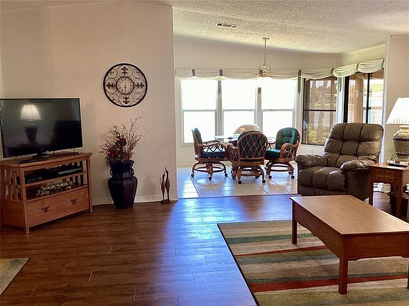 4th image of 8451 Imperial Cir