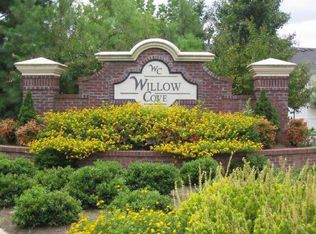 1479 Cove Creek Cir, Norcross, GA 30093