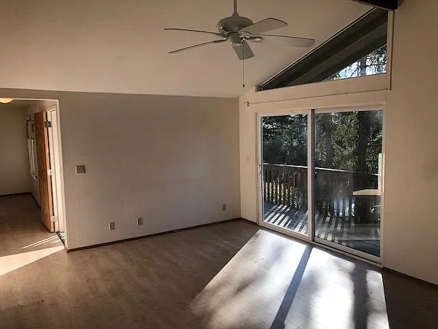 3585 Emerald St — Photo 5