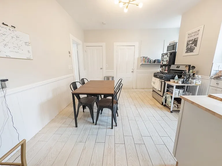 35 Essex St #3 — Photo 6
