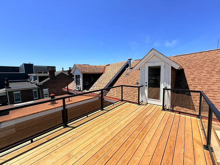 1527 Hoff St — Photo 9