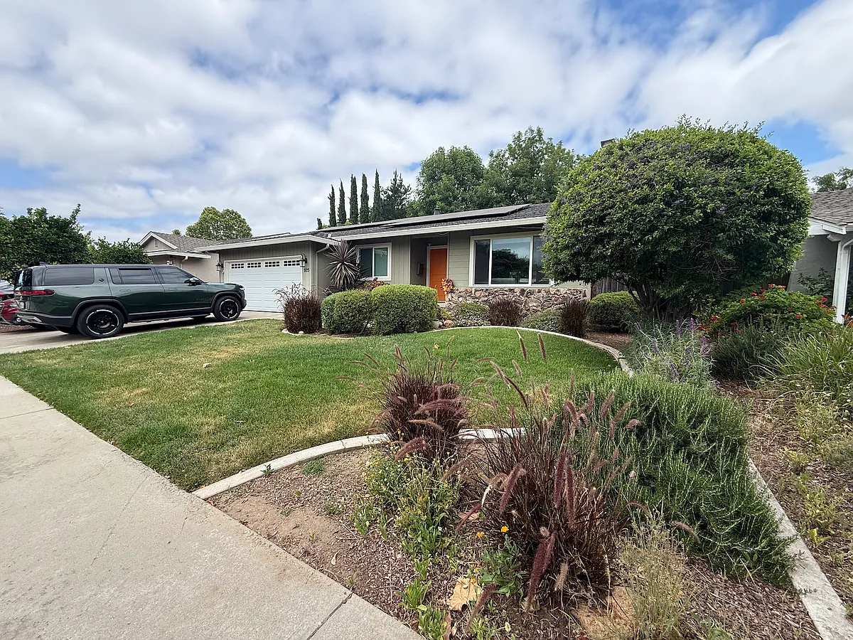 Building Photo - 925 Knollfield Way