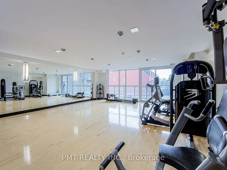 775 King St W #514 — Photo 20