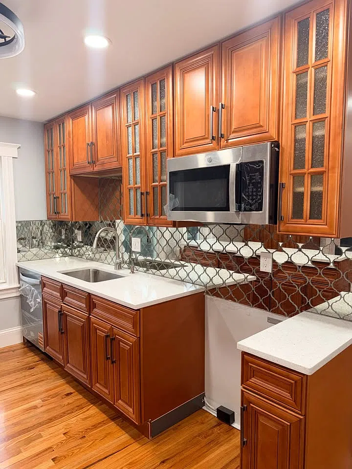 3 bed, 1.5 bath, 1960 sqft, $3,200 — Photo 3