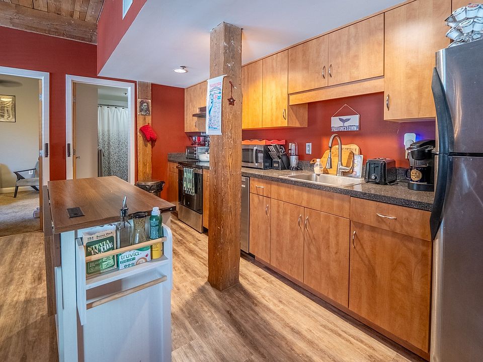 1st image of 147 Centre St #105