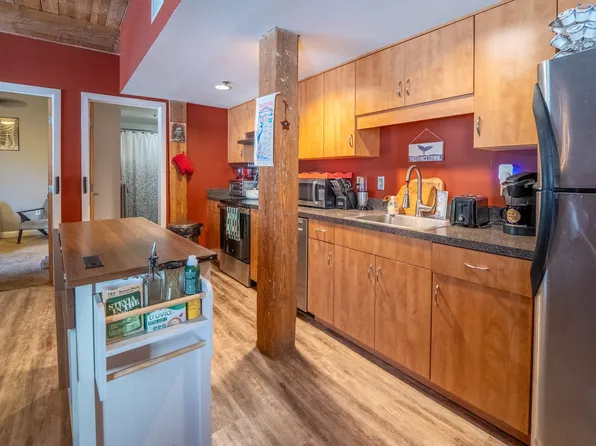 147 Centre St #105, Brockton, MA 02301
