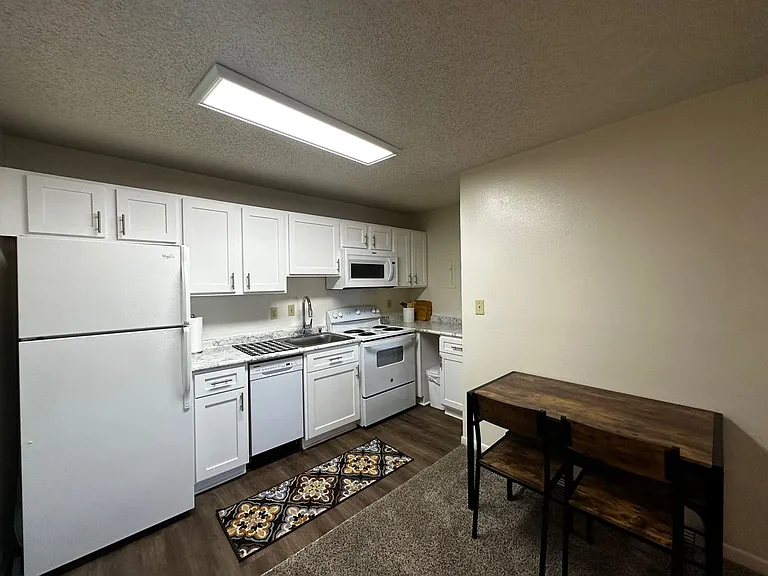 403 Hayden Rd #220 — Photo 4