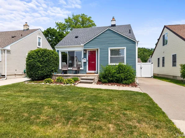 468 Park Dr, Clawson, MI 48017