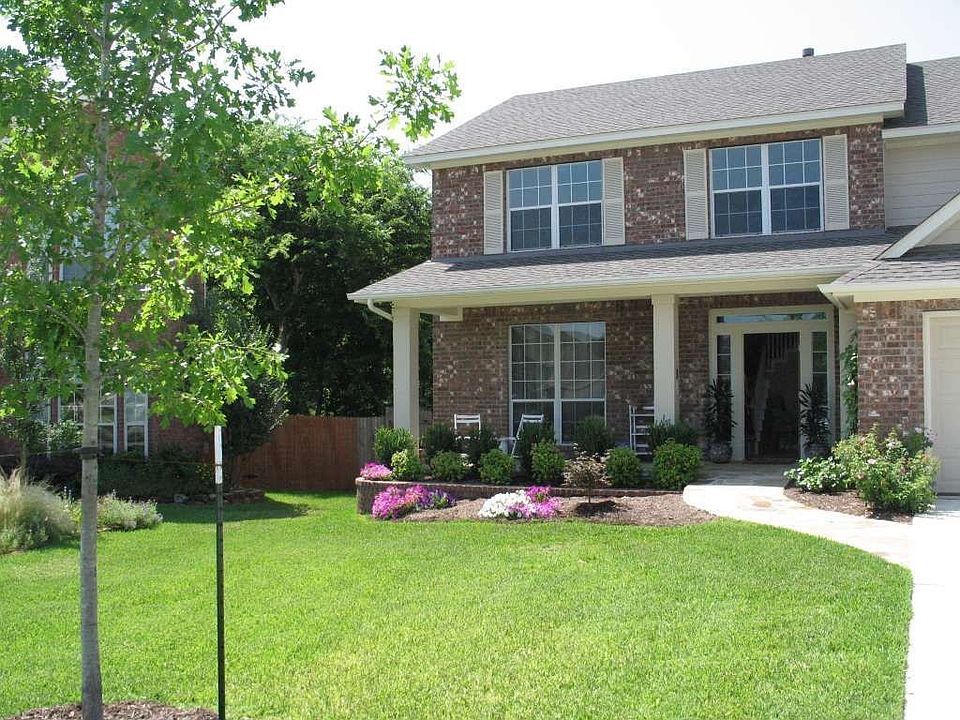 Front Entry with Oak