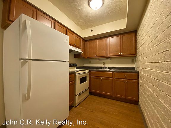 5th image of 100 Hunter Garden Ct #106