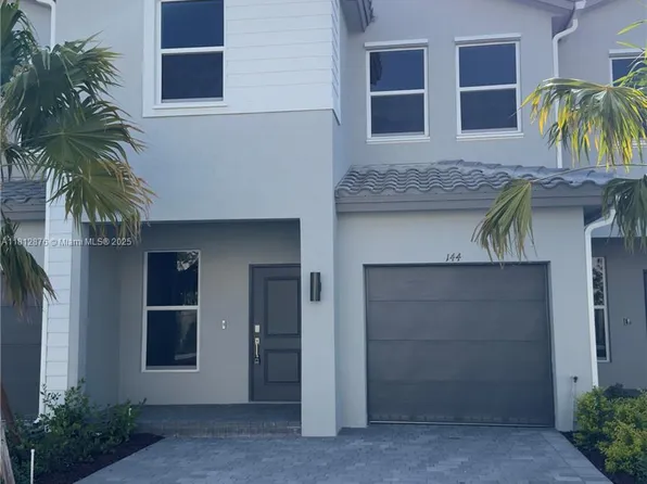 144 SW 184th Way, Hollywood, FL 33029